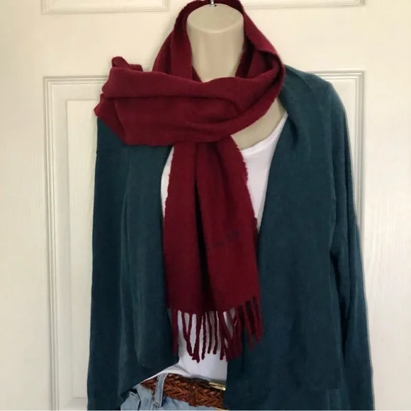 CHRISTIAN DIOR Vintage 100% Lambswool Burgundy 53" x 11.5 " Made Great Britain